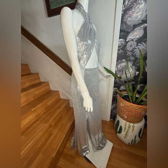 ALICE + OLIVIA May Halter Neck Sequin Gown/ size 10 - Picture 7 of 11